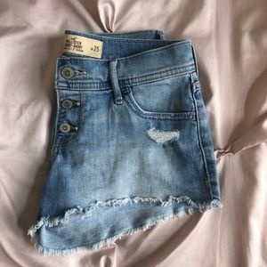 Women’s Hollister jean shorts